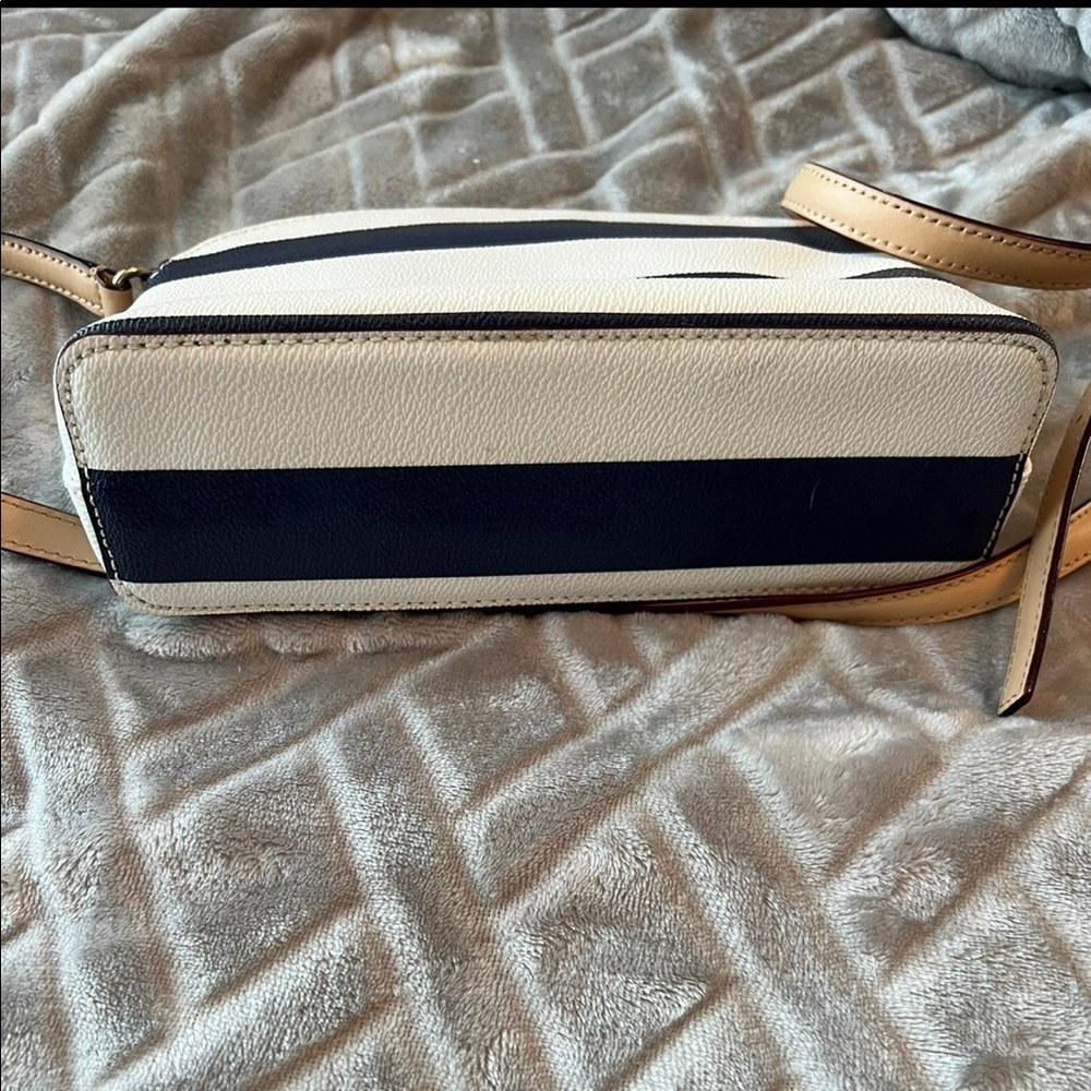 Kate Spade New York striped Crossbody - Picture 4 of 5